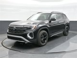 New 2025 Volkswagen Atlas Peak Edition SE image 3