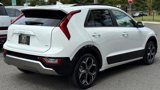 Used 2024 Kia Niro SX Touring image 5