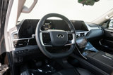 Used 2025 INFINITI QX80 Sensory image 2