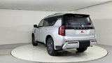 New 2025 Nissan Armada SL w/ Captain's Chari Seat Package image 5