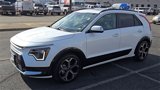 Used 2023 Kia Niro EX Touring image 5