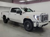 New 2025 GMC Sierra 2500 Denali w/ Denali Reserve Package image 2