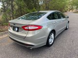 Used 2016 Ford Fusion SE image 3