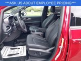 New 2025 Chrysler Voyager LX image 3
