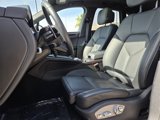 Certified 2025 Porsche Macan image 5