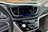 Used 2023 Chrysler Pacifica Touring-L image 6