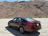 Used 2024 Nissan Altima 2.5 SV image 4