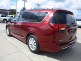 Used 2017 Chrysler Pacifica Touring-L image 4