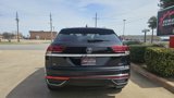 Used 2021 Volkswagen Atlas Cross Sport SE image 4