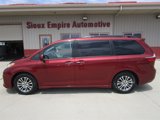 Used 2020 Toyota Sienna XLE image 2