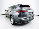 Used 2024 Toyota Highlander LE image 5