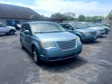 Used 2008 Chrysler Town & Country Touring image 2