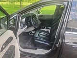Used 2022 Chrysler Pacifica Touring-L image 2