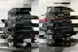 Certified 2024 Porsche Macan image 3