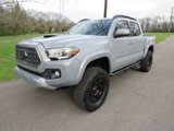 Used 2018 Toyota Tacoma TRD Sport image 4