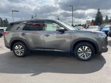 New 2025 Nissan Pathfinder SL w/ Black Appearance Package image 5