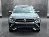 Used 2022 Volkswagen Taos SE image 2