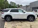 New 2025 Nissan Pathfinder Platinum image 2