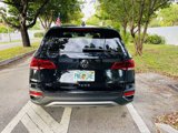 Used 2024 Volkswagen Taos SE image 4