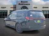 New 2025 Chrysler Pacifica Premium image 3