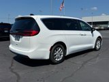 New 2026 Chrysler Pacifica Select image 3