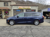 Used 2017 Chrysler Pacifica Touring image 5
