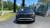 New 2025 Volkswagen Atlas Peak Edition SE image 2