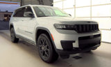Used 2024 Jeep Grand Cherokee L Laredo image 2