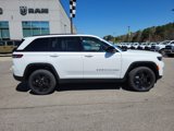 New 2025 Jeep Grand Cherokee Altitude image 3