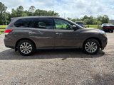 Used 2015 Nissan Pathfinder S image 4