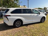 Used 2023 Toyota Sienna LE image 3