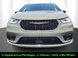 Certified 2023 Chrysler Pacifica Touring-L w/ S Appearance Package image 2