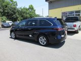 Used 2021 Toyota Sienna Platinum image 3