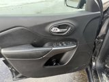 Used 2020 Jeep Cherokee Limited image 6