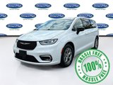Used 2024 Chrysler Pacifica Limited image 3