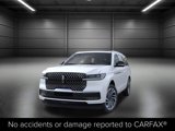 New 2025 Lincoln Navigator Reserve image 3