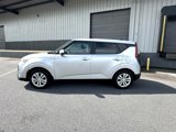 Used 2020 Kia Soul LX image 2