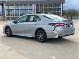 Used 2021 Toyota Camry SE image 6