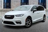 Used 2023 Chrysler Pacifica Limited image 2