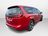 New 2026 Chrysler Pacifica Select image 3