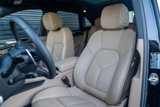 Certified 2025 Porsche Macan image 5