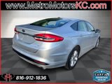 Used 2017 Ford Fusion SE w/ Fusion SE Technology Package image 5
