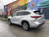 Certified 2022 Toyota Highlander XLE image 3
