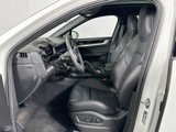 New 2025 Porsche Cayenne Coupe image 5