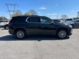Used 2022 Chevrolet Traverse LT image 2