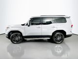 Used 2024 Lexus GX 550 w/ Accessory Package (2T) image 4
