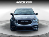 Used 2023 Chrysler Pacifica Touring-L image 5