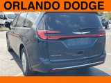 New 2025 Chrysler Pacifica Select image 4