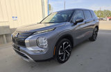 Used 2022 Mitsubishi Outlander SE image 2