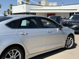 Used 2017 Ford Fusion SE w/ Fusion SE Technology Package image 4